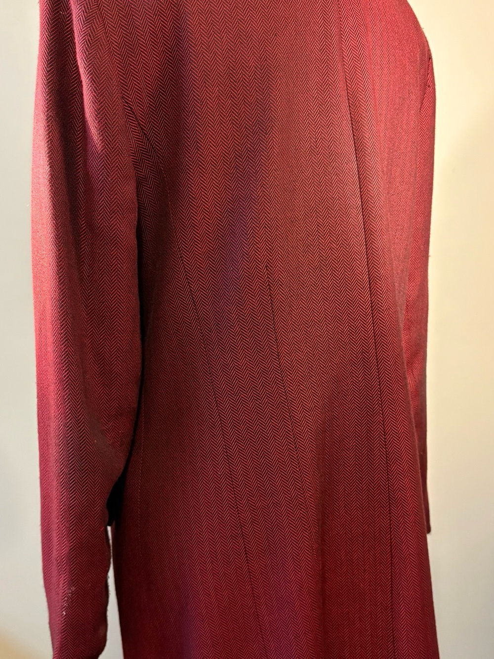 Vintage CHAUS Burgundy Herringbone Blazer Jacket with Black Velvet Accents - Picture 5 of 10